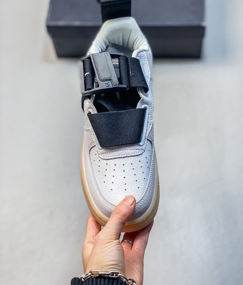 Ivory Horizon: Classic Cream Leather Sneaker