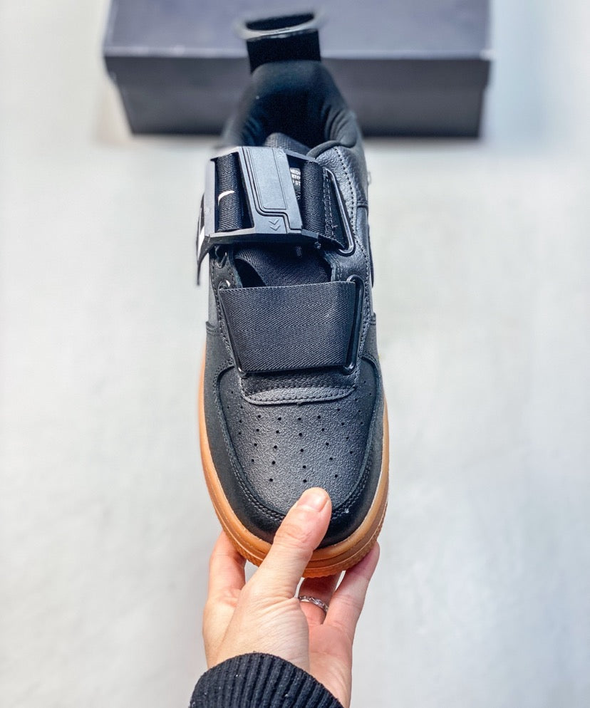 Vintage Soul: Hand-Distressed Leather Sneaker - Aged Cream