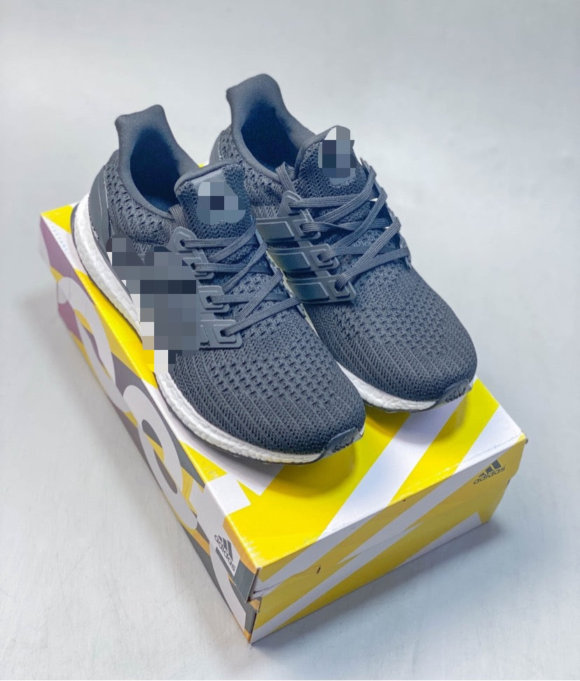 Metropolis Shine: Technical Silver Runner - Chrome Grey