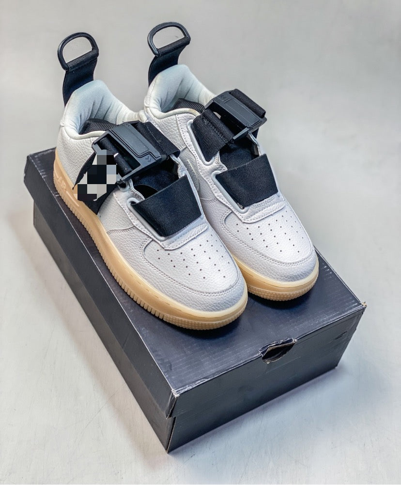 Ivory Horizon: Classic Cream Leather Sneaker