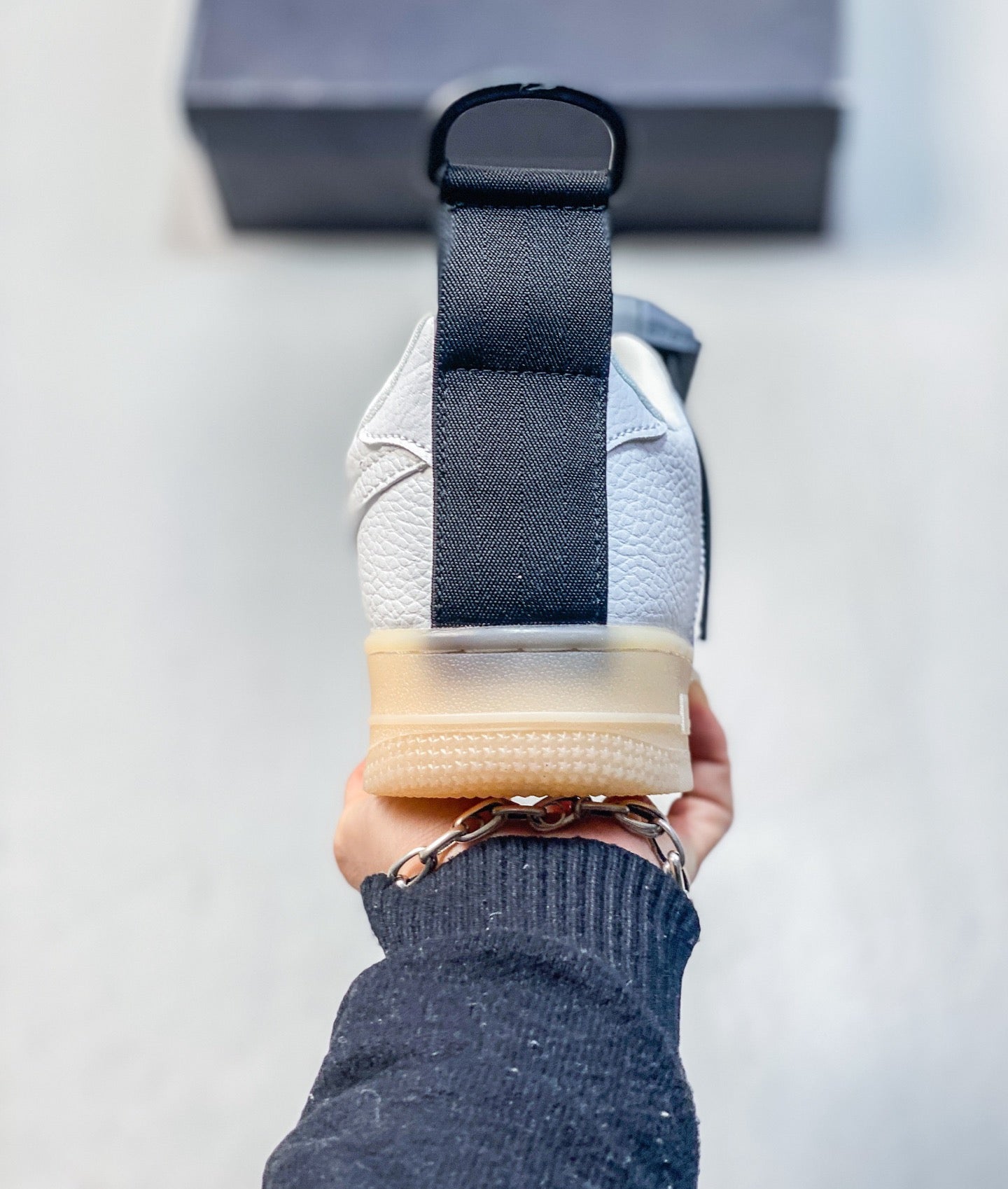 Ivory Horizon: Classic Cream Leather Sneaker